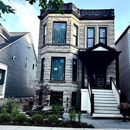The Lyons' Lair Apartment Chicago Exterior photo